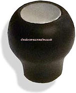 Round leather gear knob with motif location - CX10911